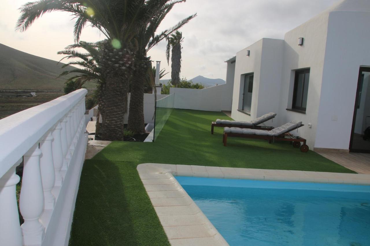 Villa Dario En Nazaret Buitenkant foto